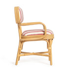 Chaise de salle à manger avec accoudoirs Dorine en lin rayé de performance et rotin